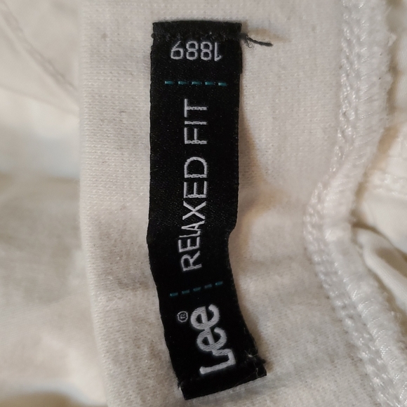 Women's size 18 Lee White Cargo Shorts - Picture 3 of 5